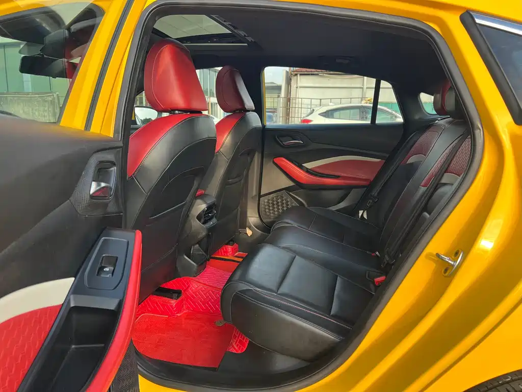 MG MG5 — миниатюра 8