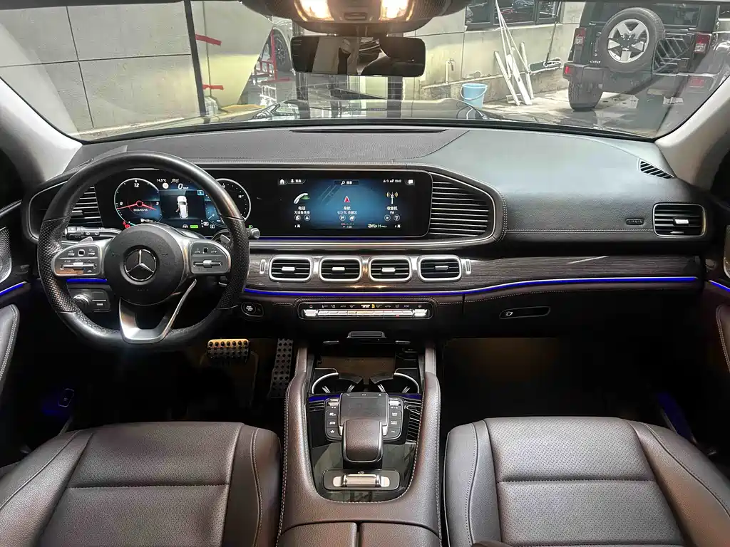 MERCEDES-BENZ GLS
