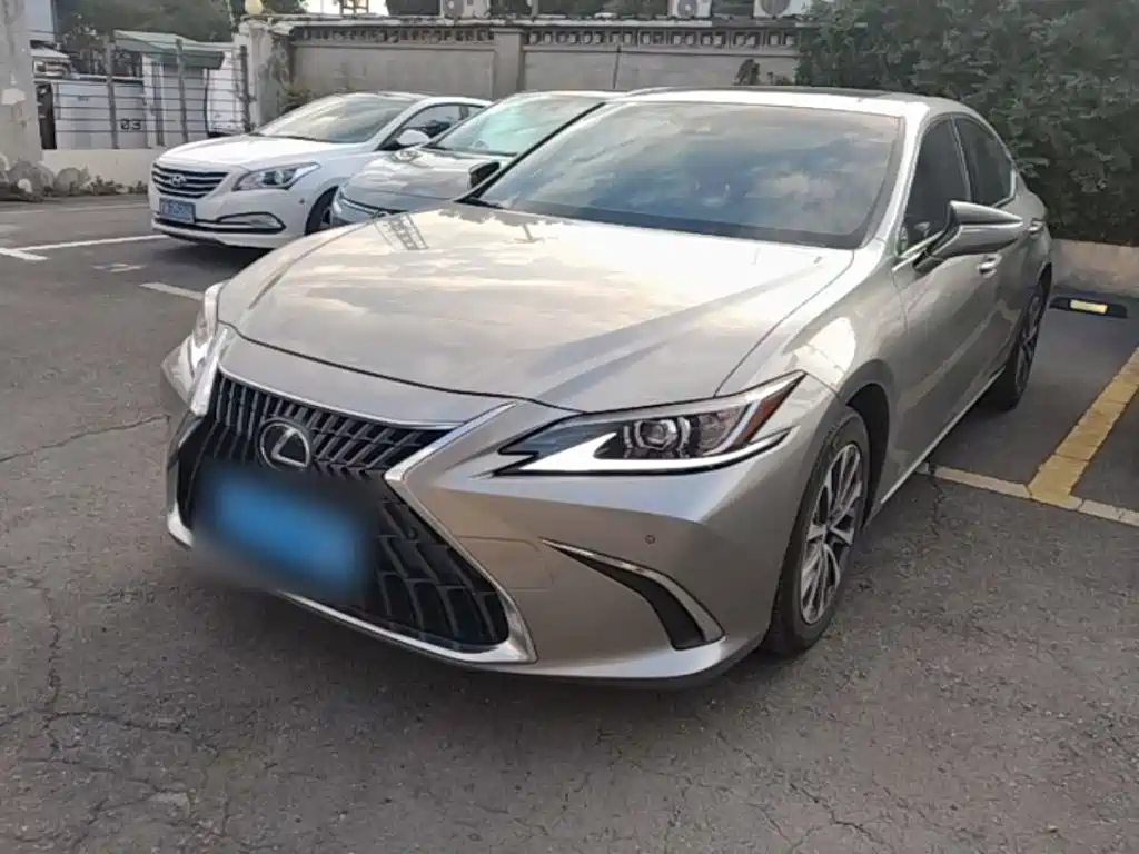 Lexus ES — миниатюра 2