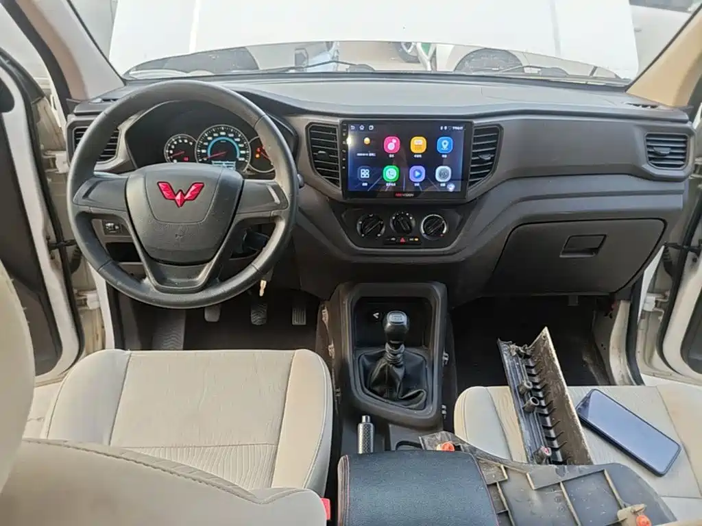 Wuling Hongguang V — миниатюра 10