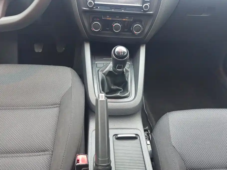 Volkswagen Sagitar — миниатюра 16