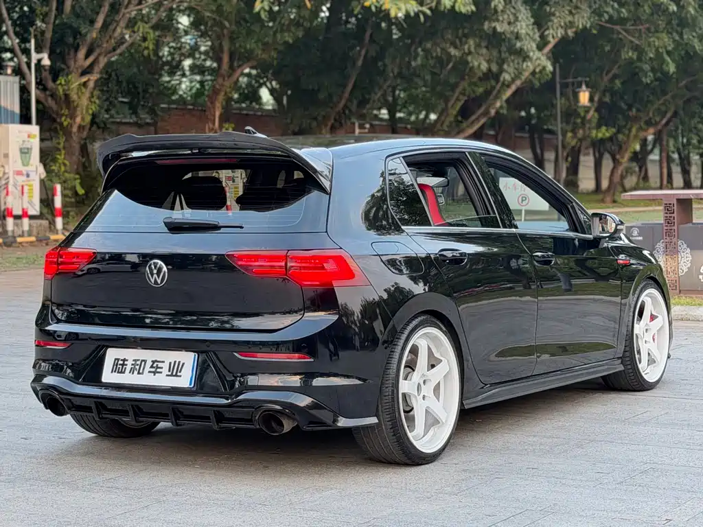 Volkswagen Golf GTI — миниатюра 6