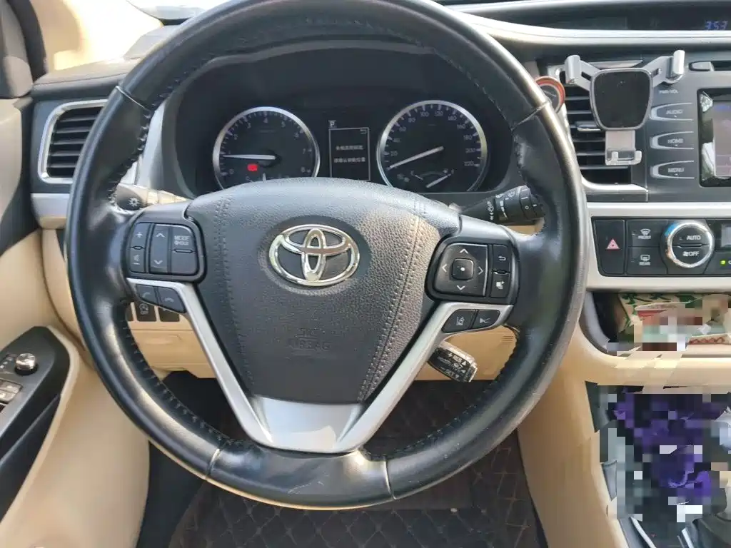 Toyota Highlander — миниатюра 6