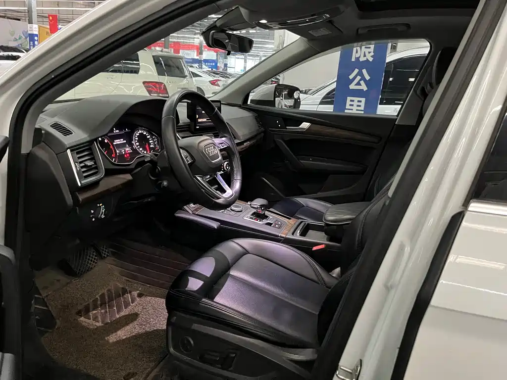 Audi Q5L — миниатюра 2