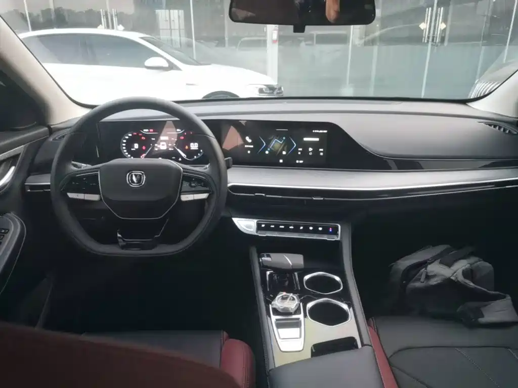 Changan Eado — миниатюра 10