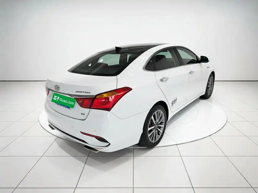 Hyundai Mistra — миниатюра 4