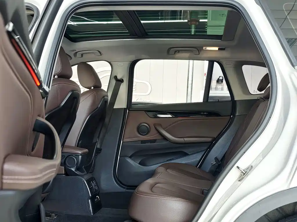BMW X1 — миниатюра 7