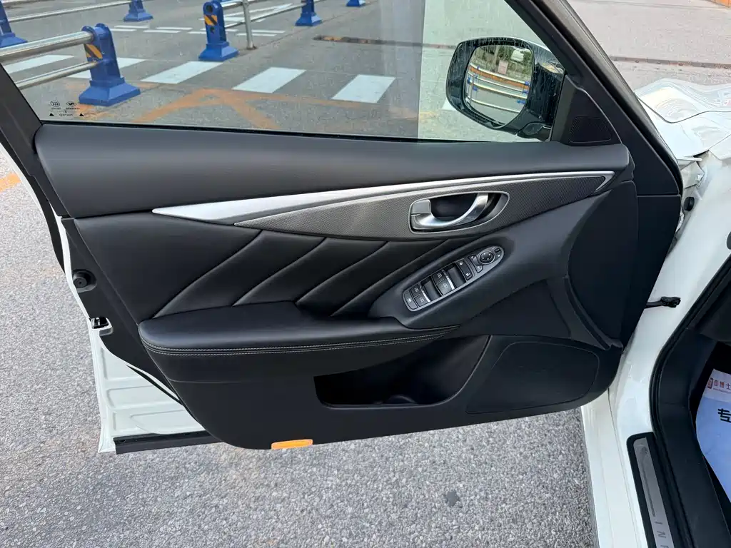 Infiniti Q50L — миниатюра 11