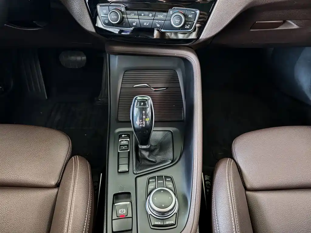 BMW X1 — миниатюра 10