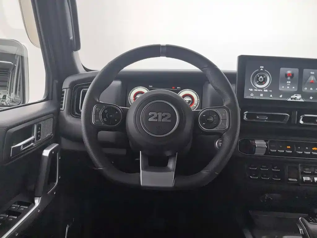 212 212 T01 — миниатюра 11
