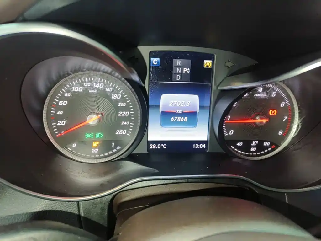 Mercedes-Benz GLC — миниатюра 12