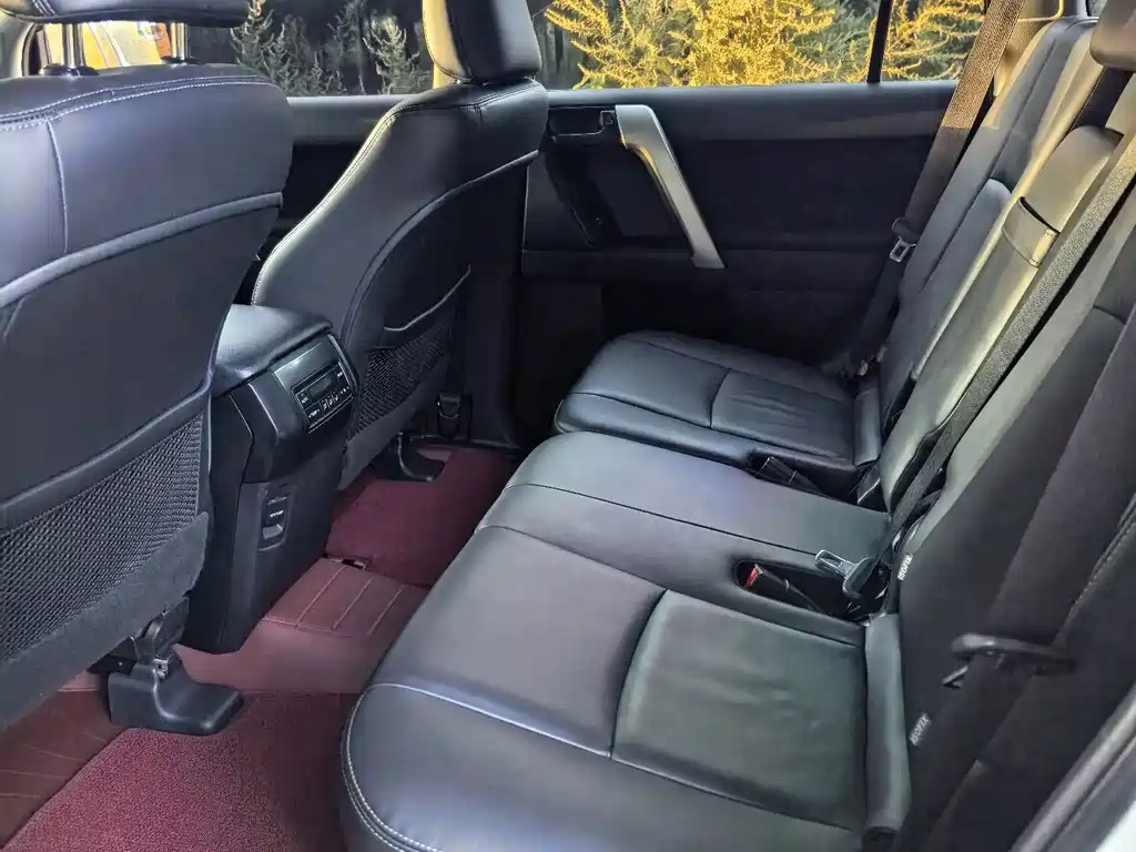 Toyota Prado — миниатюра 7