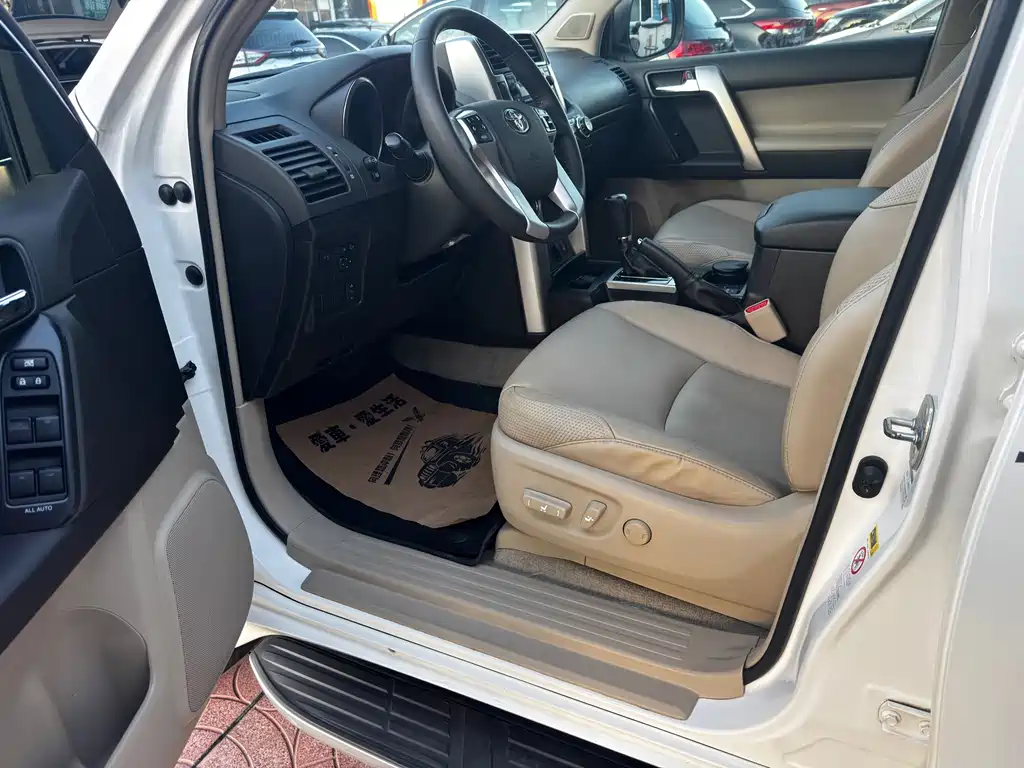 Toyota Prado — миниатюра 9