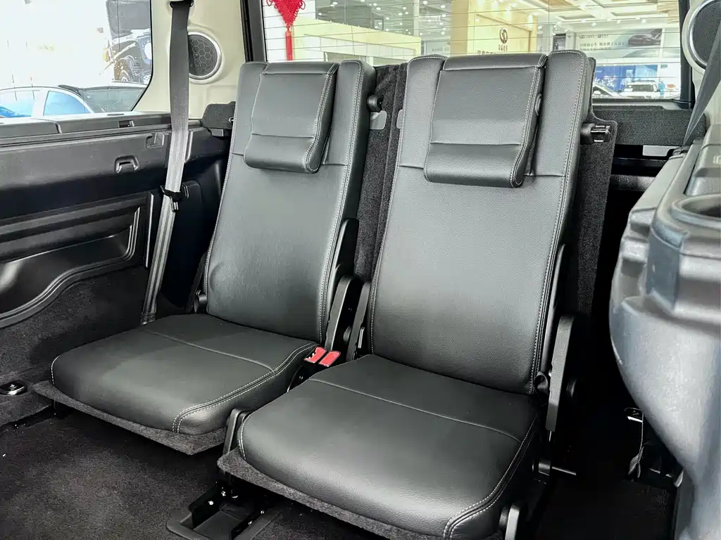 Land Rover Discovery — миниатюра 12