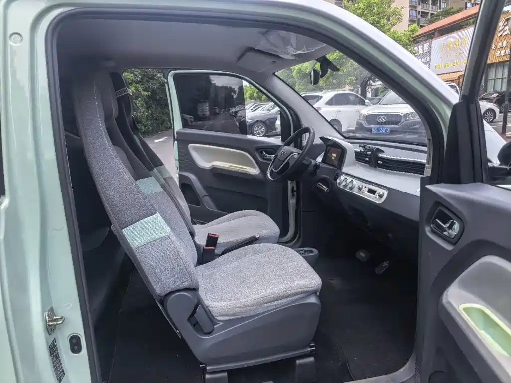 Wuling MINIEV — миниатюра 7
