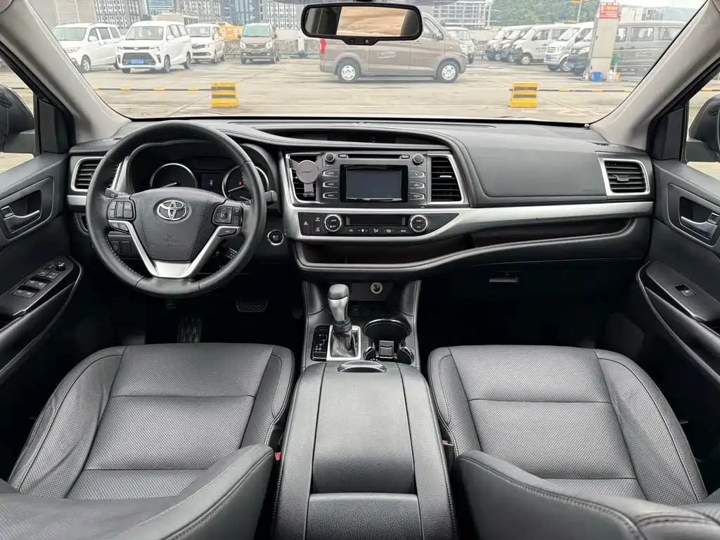 Toyota Highlander — миниатюра 10