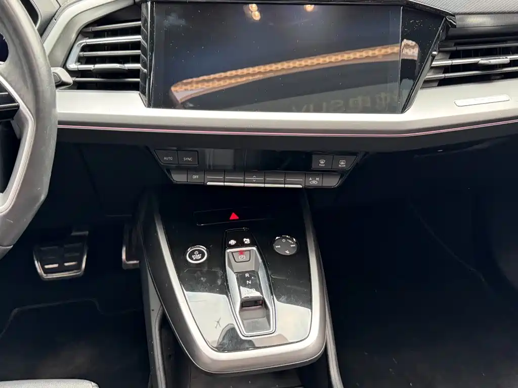 Audi Q4 e-tron — миниатюра 16