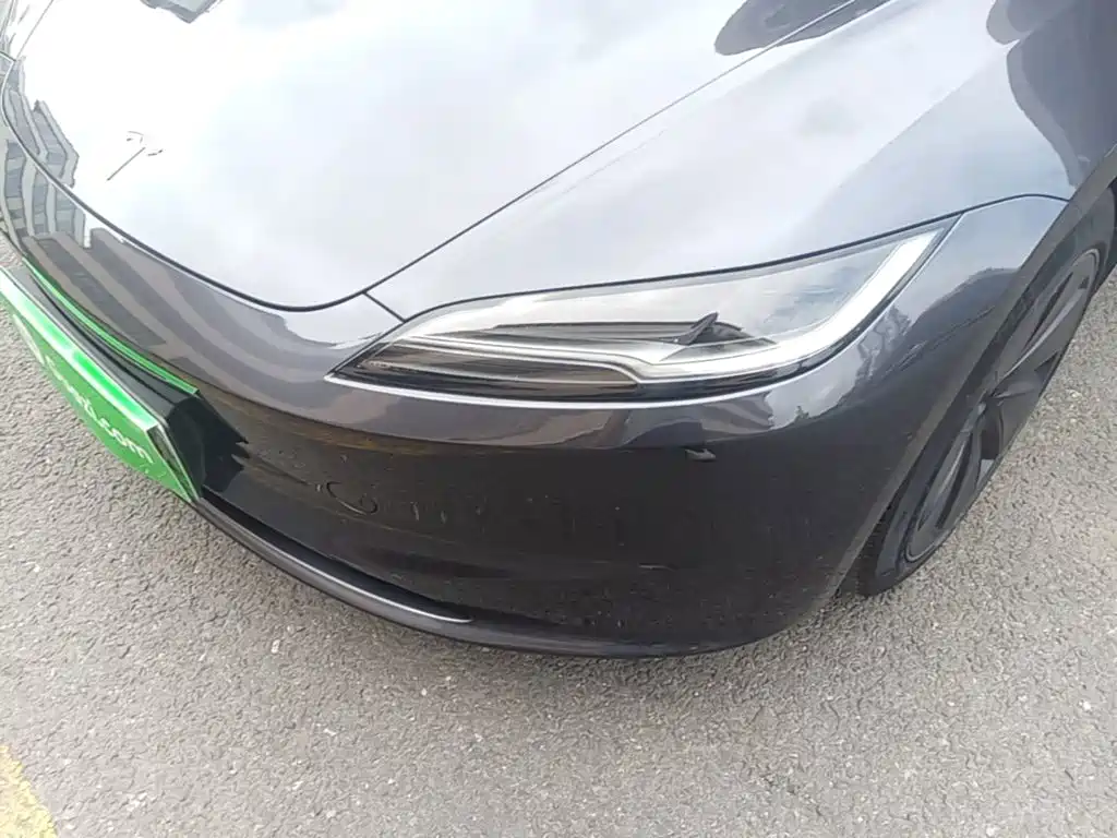 Tesla Model 3 — миниатюра 24