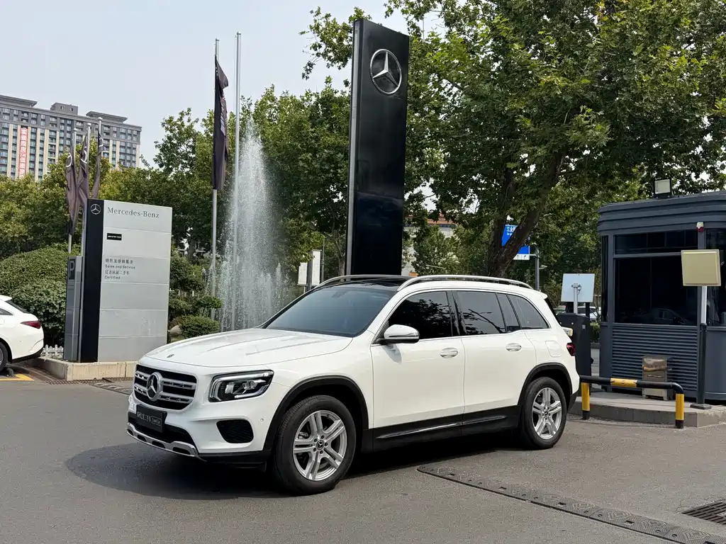 Mercedes-Benz GLB — миниатюра 7