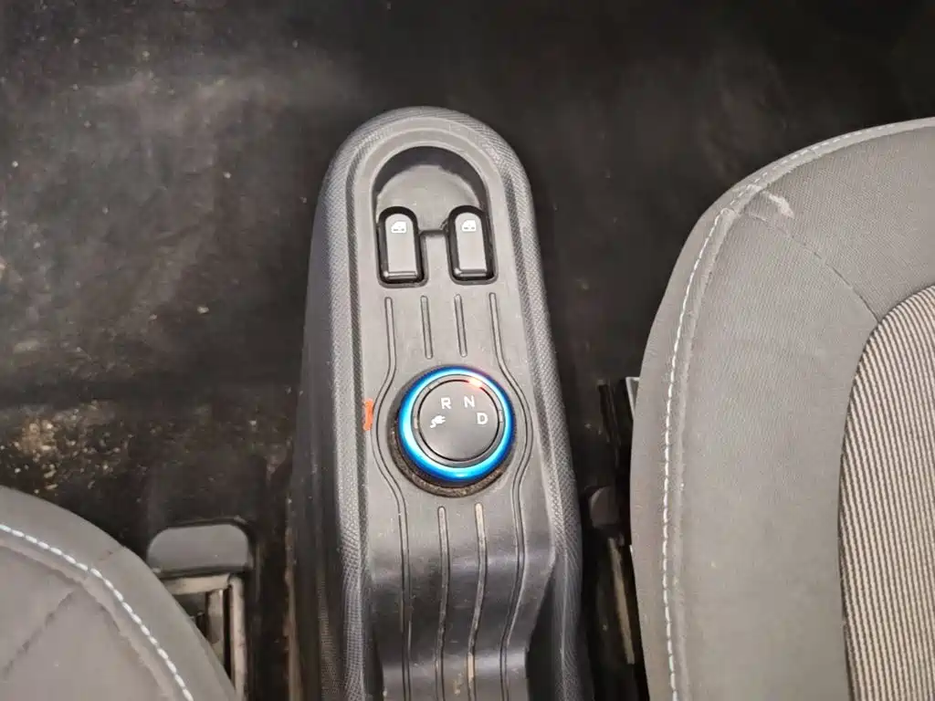Wuling MINIEV — миниатюра 13