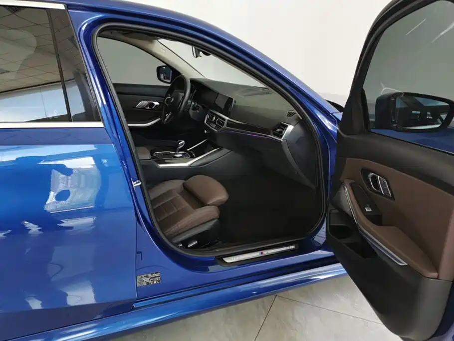 BMW 3 Series — миниатюра 8