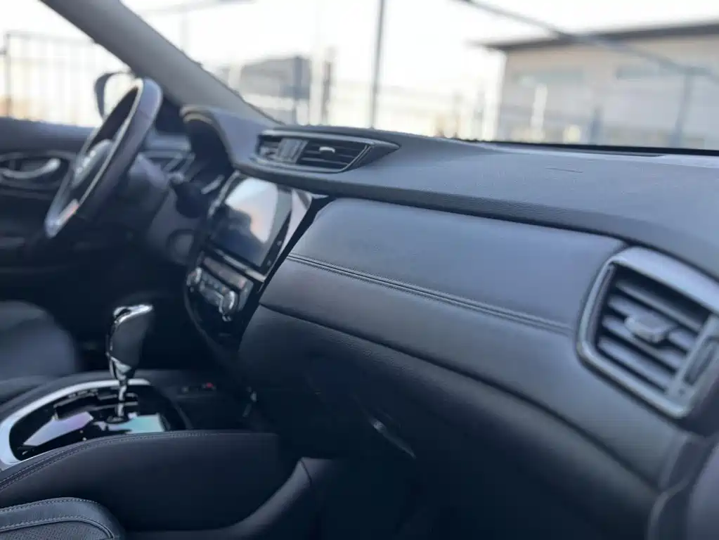 Nissan X-Trail — миниатюра 21