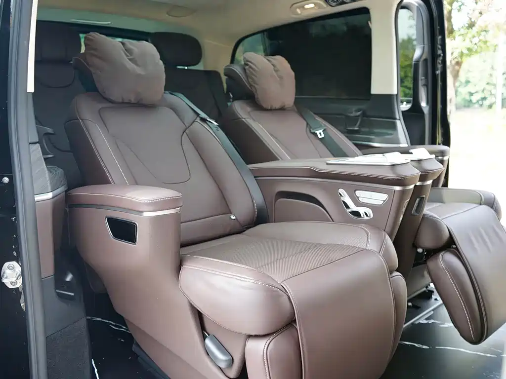 Mercedes-Benz V-Class — миниатюра 13
