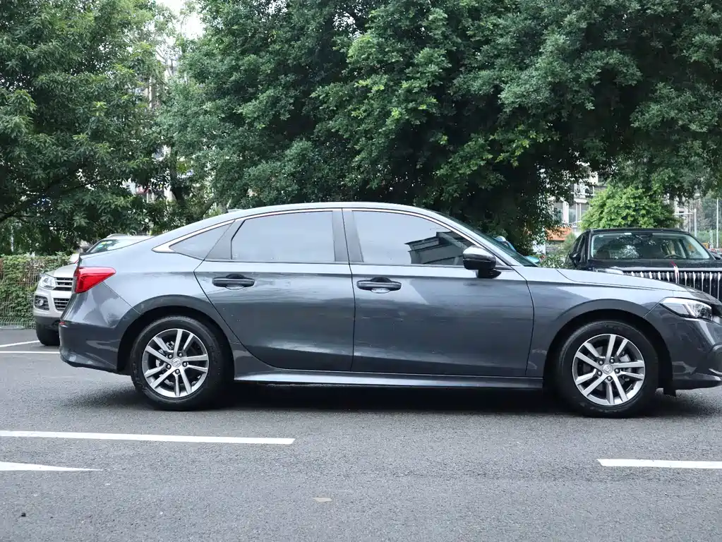Honda Civic — миниатюра 4
