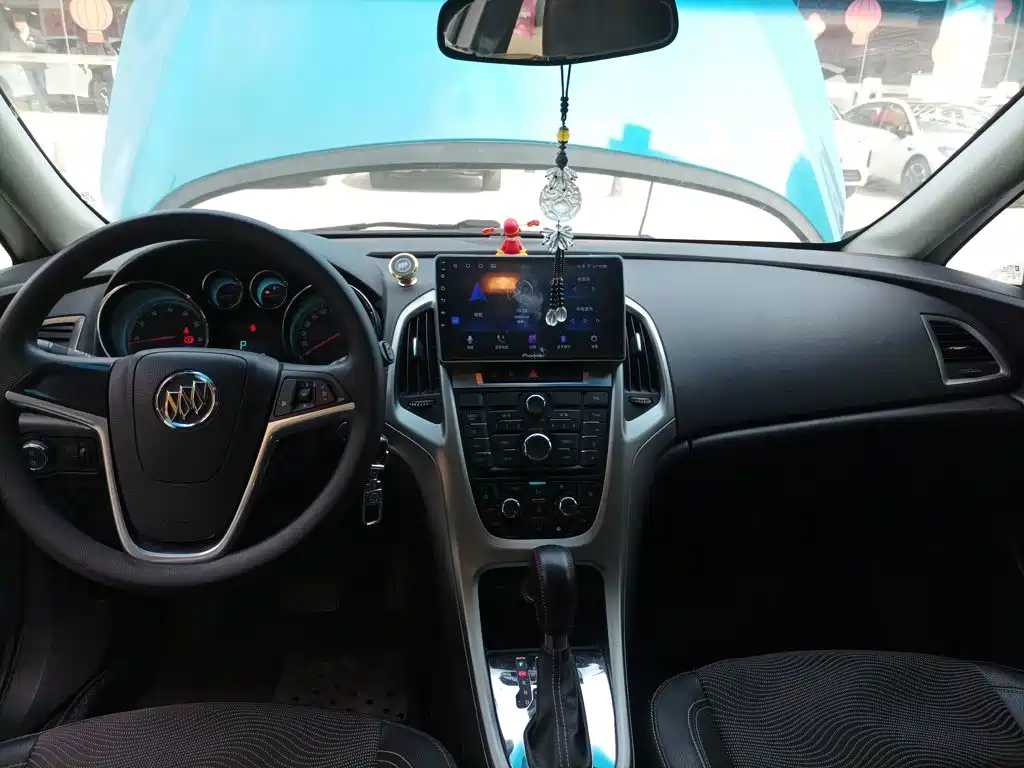 Buick Excelle — миниатюра 9