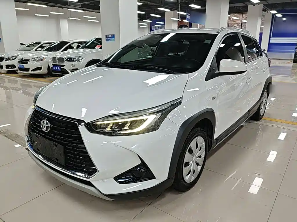 Toyota Yaris L — миниатюра 2
