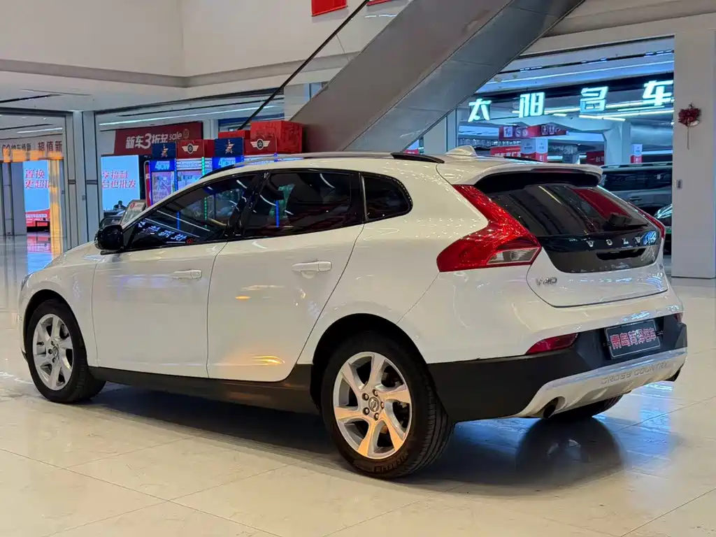 Volvo V40 — миниатюра 15