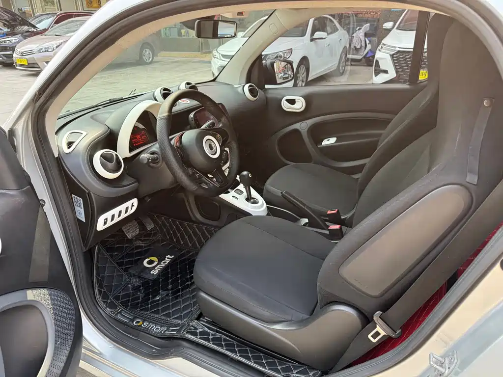 smart Smart Fortwo — миниатюра 7