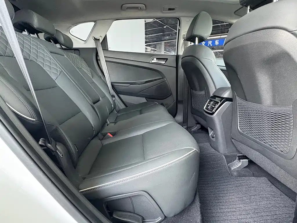Hyundai Tucson — миниатюра 8