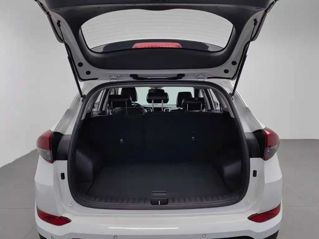 Hyundai Tucson — миниатюра 16