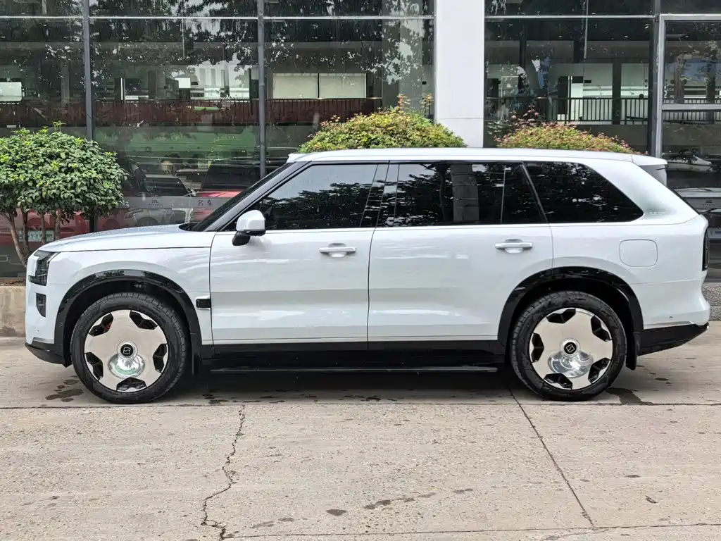 Zeekr 9X 2025 Hyper 70kWh мест