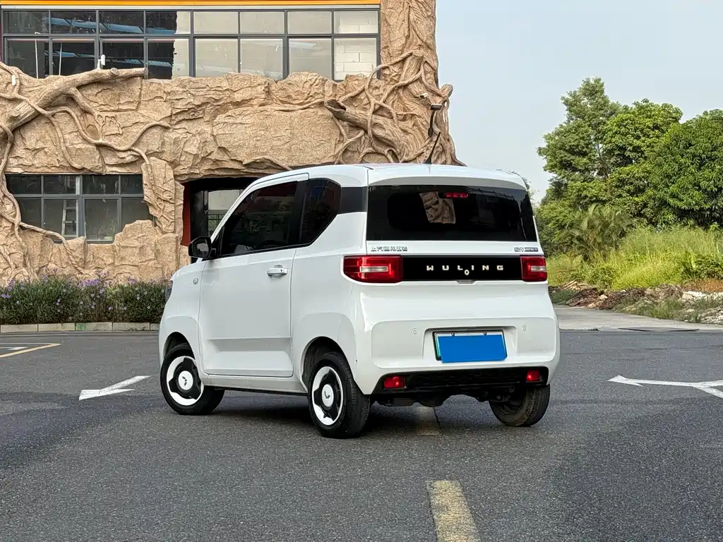 Wuling MINIEV — миниатюра 3