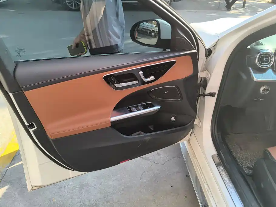 Mercedes-Benz C-Class — миниатюра 7