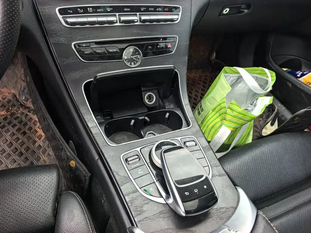 Mercedes-Benz C-Class — миниатюра 13