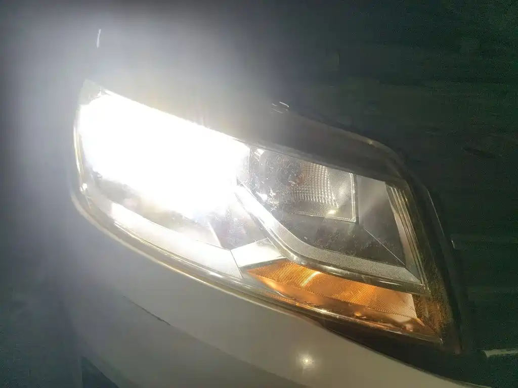Volkswagen Santana — миниатюра 7