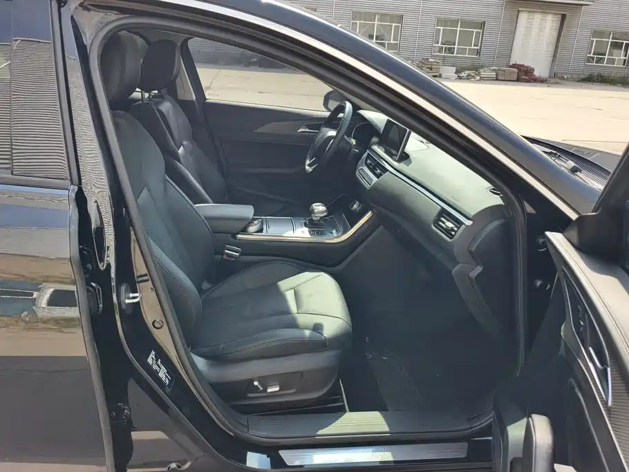 Hongqi Hongqi H5 — миниатюра 8