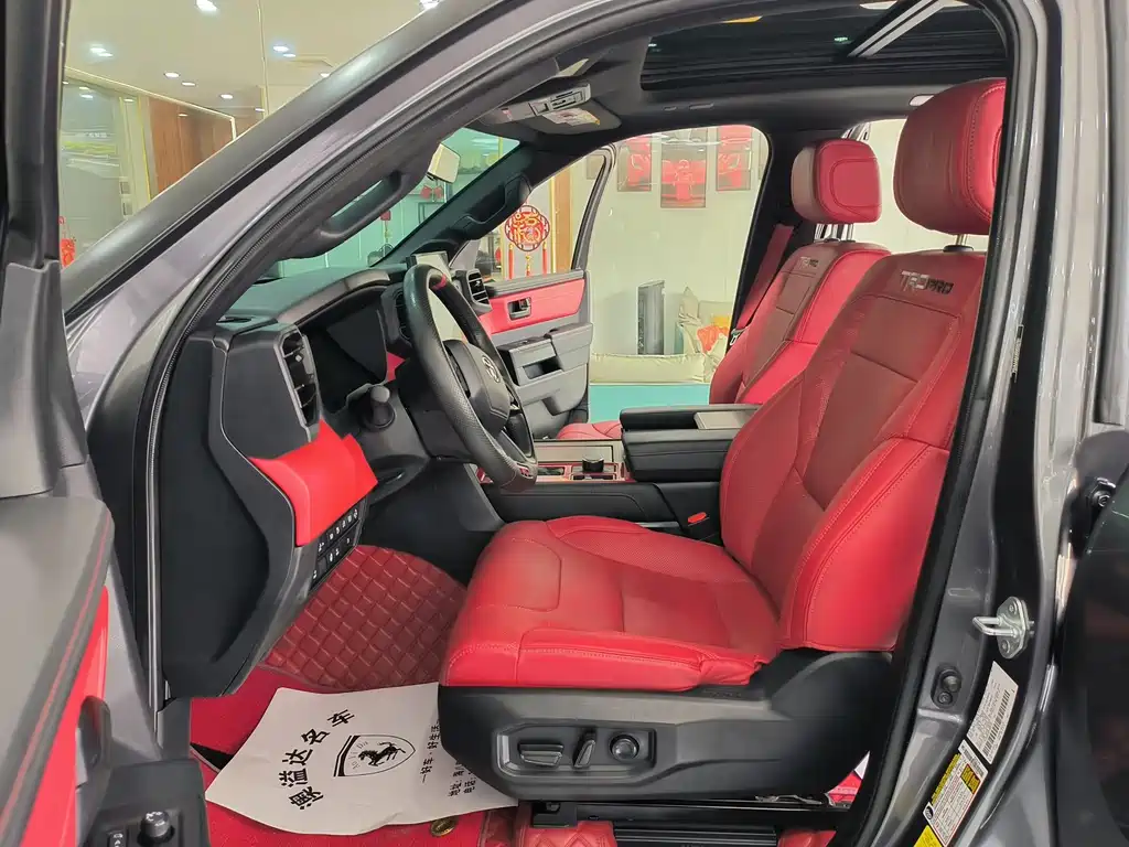 Toyota Sequoia — миниатюра 3