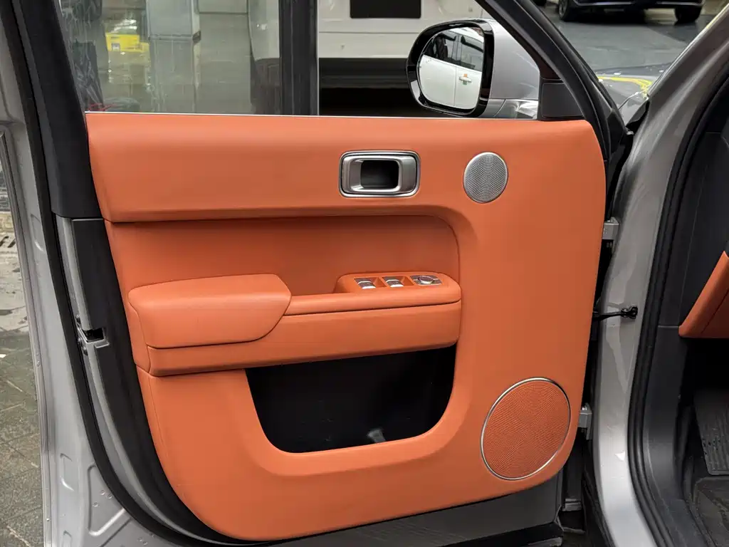 Li Auto Li L8 — миниатюра 16