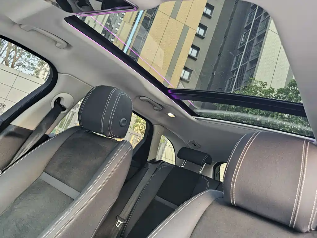Land Rover Velar — миниатюра 14
