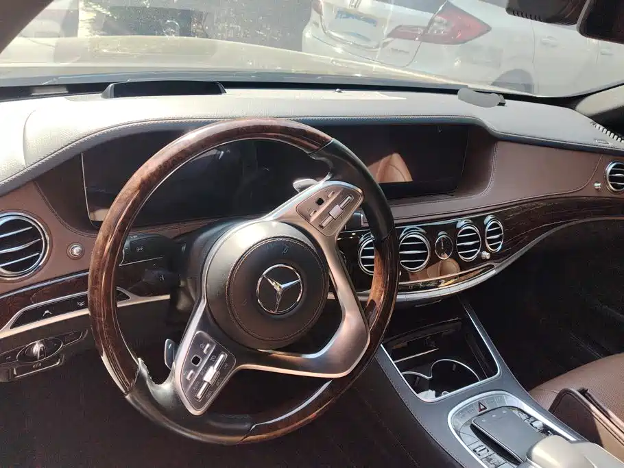 Mercedes-Benz S-Class — миниатюра 12