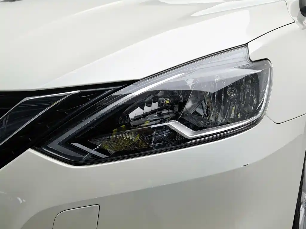 Nissan Sylphy — миниатюра 7