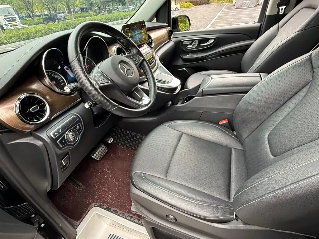 Mercedes-Benz V-Class — миниатюра 8
