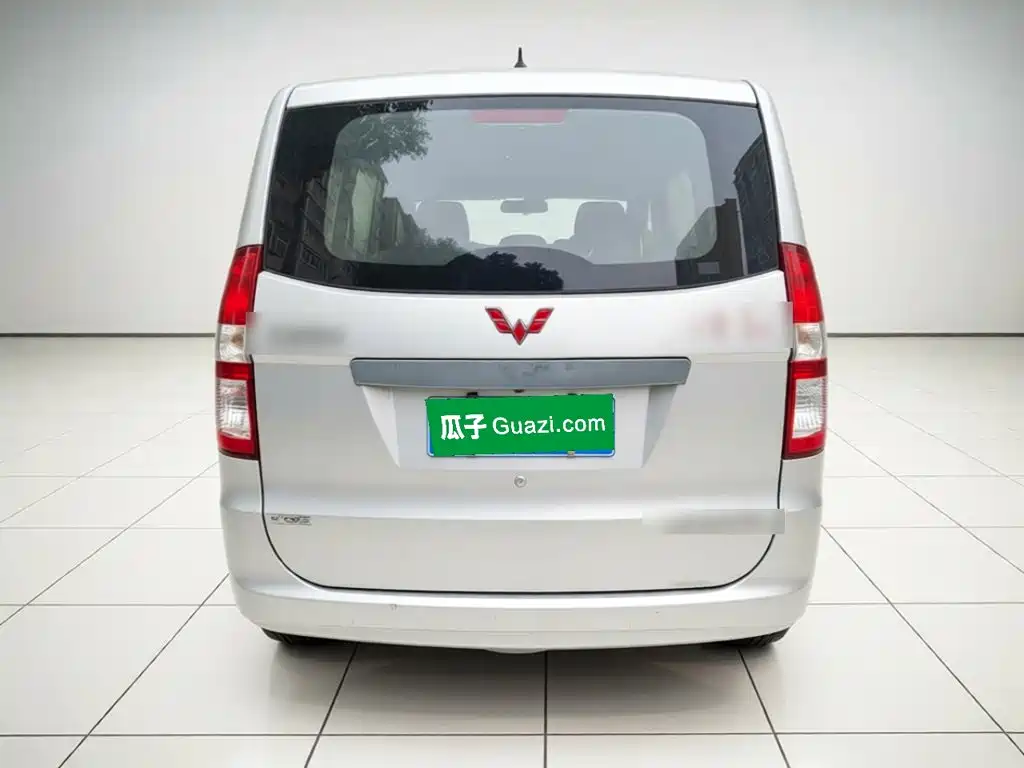 Wuling Hongguang — миниатюра 5