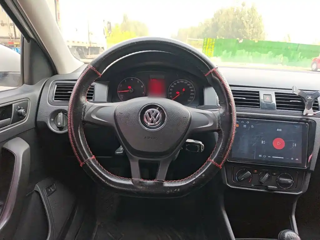 Volkswagen Santana — миниатюра 11
