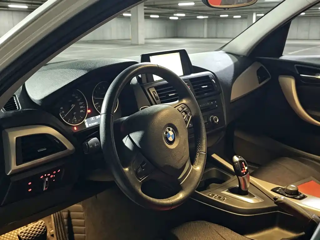 BMW 1 Series (Import) — миниатюра 6