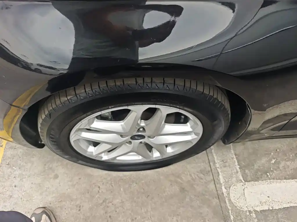 Ford Mondeo — миниатюра 23